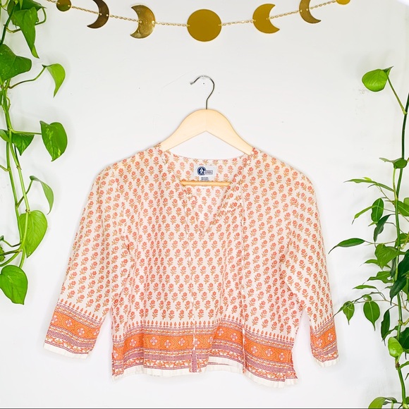 Arizona Jean Company Tops - 🕊 Boho Floral Summery Blouse